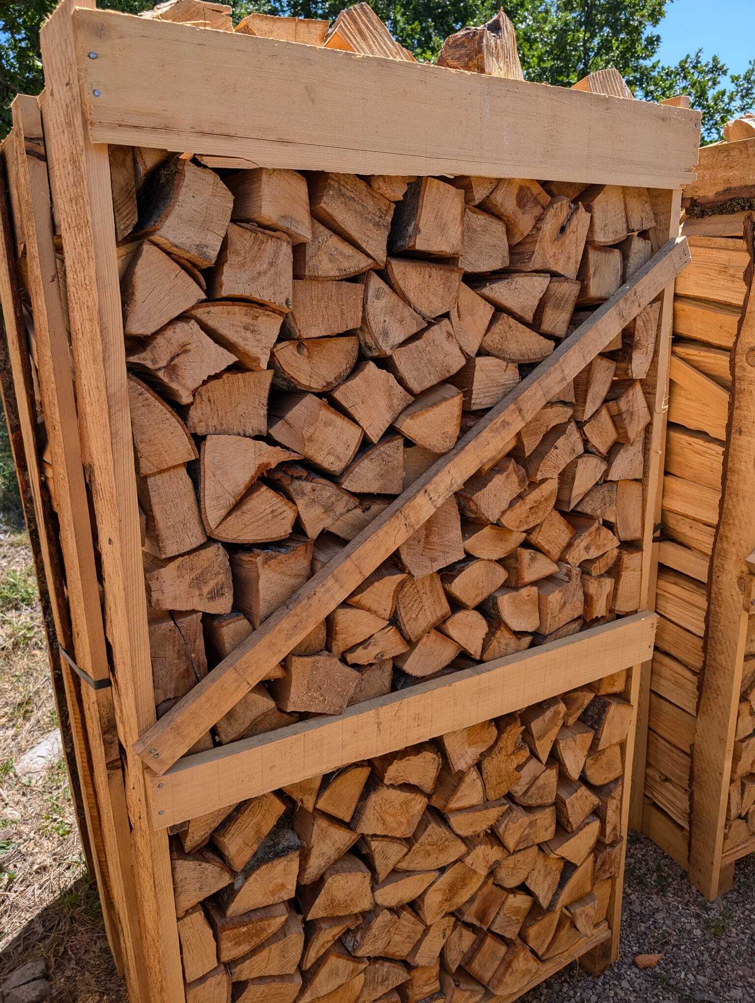 Gelagertes Brennholz